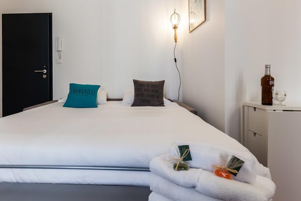 Chez Nous - 7 Appartements Sur Le Vieux Port Марсель Екстер'єр фото